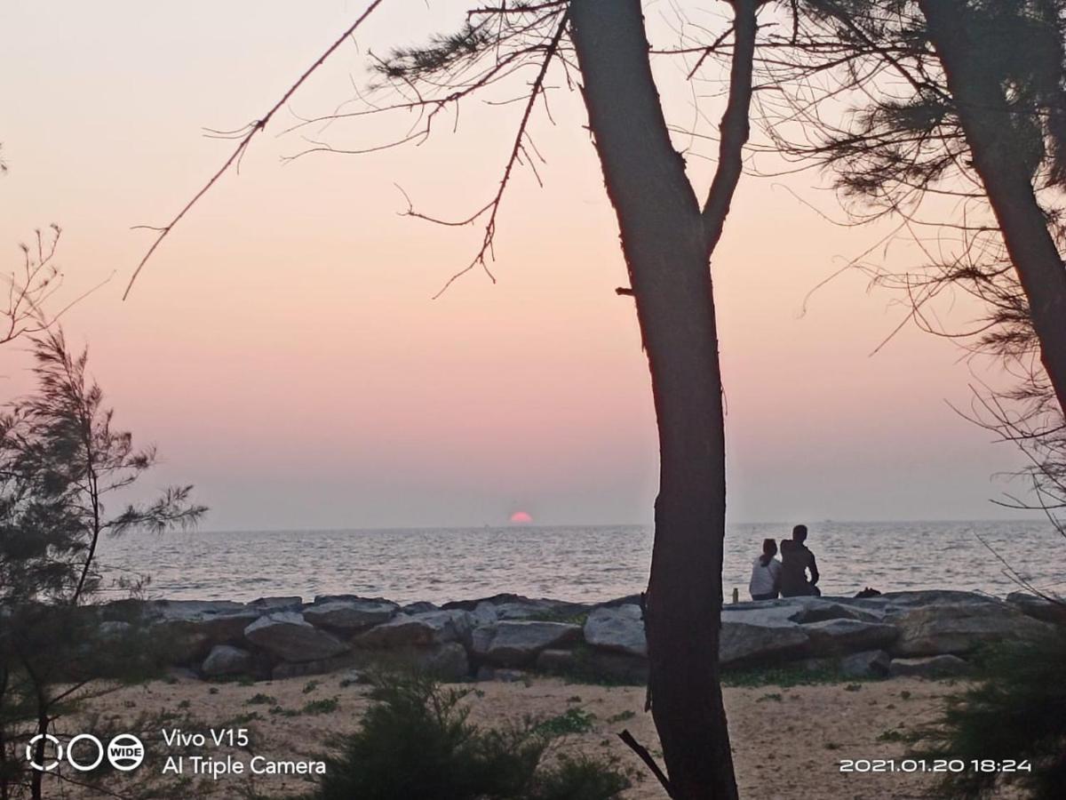 His Grace Sea View Cottages - Private Beach At Malpe 우두피 외부 사진