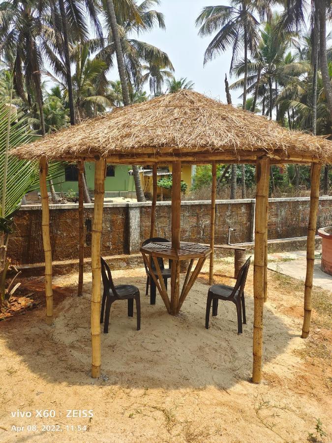 His Grace Sea View Cottages - Private Beach At Malpe 우두피 외부 사진